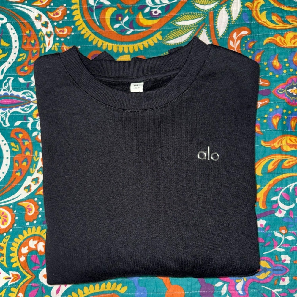 ALO Accolade Crew Neck Pullover